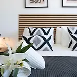Apartman Xpce Urban 4 Skyline - Free Parking *