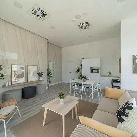 Xpce Urban 4 Skyline - Free Parking