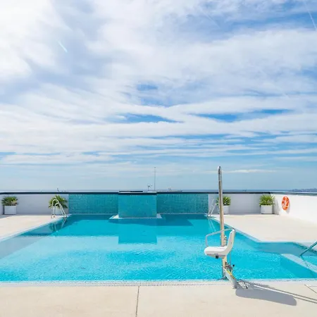 Xpce Urban 4 Skyline - Free Parking Apartament Malaga
